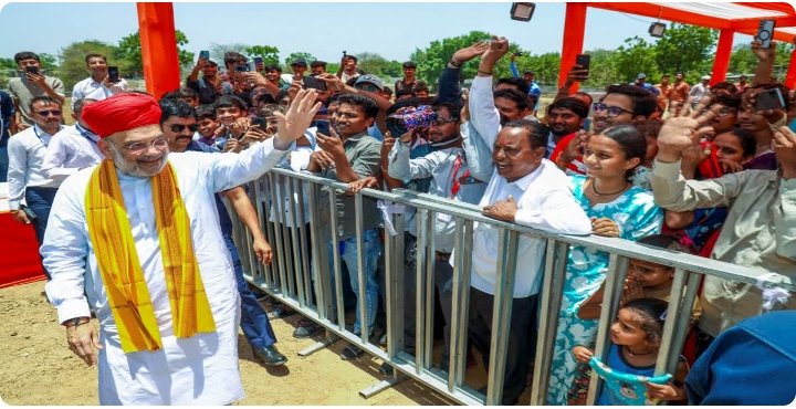 अमेरिकन सिंगर मैरी मिलबेन ने बयान जारी करके कहा की अमेरिकन प्रेसिडेंट डोनाल्ड ट्रंप को पीएम मोदी से माफी मांगनी चाहिए ..... अगर डोनाल्ड ट्रंप भारत और अमेरिका के साथ अच्छे रिश्ते चाहते है तो उनको पीएम मोदी से माफी मांगनी चाह