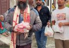धनंजय प्रताप सिंह ने अपनी टीम के साथ जलभराव से प्रभावित इलाकों में पहुंचकर जरूरतमंद लोगों को पीने का पानी
